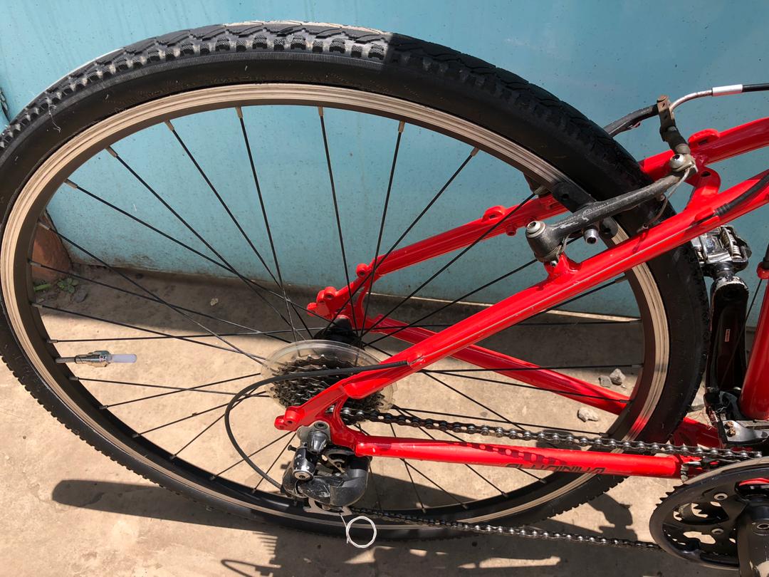 ShopMusa's tweet image. TREk 700
shimano group set 
8 times 3 speed 
asking price 25000/=