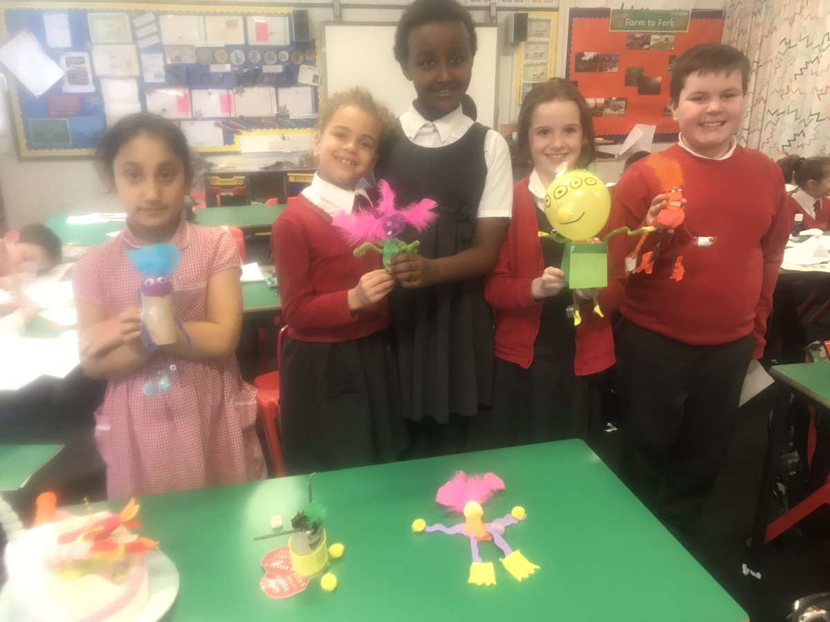 CorpusChristi_K's tweet photo. P4 were using a budget to buy materials to create an alien! A bargain for under ten pounds?! #calculatingchange @glasgowcounts @MathsScot @mathsnoproblem #money #creativeclassrooms #collaborative #teamwork https://t.co/90s7QpHXTx