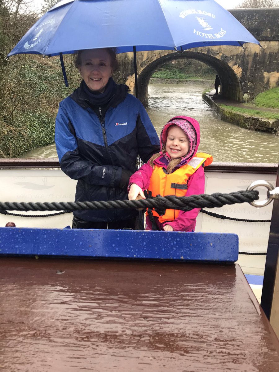 TheWessexRose's tweet photo. When it’s a cold and rainy day and your 4 year old granddaughter says ‘Grandma, Grandad, please will you take me for a ride on your boat’ What do you do? Wrap up warm and take the boat out of course! #boating #familyfun #HalfTerm #kennetandavoncanal @CRTBoating #FridayFeeling https://t.co/QJaQGxen9w