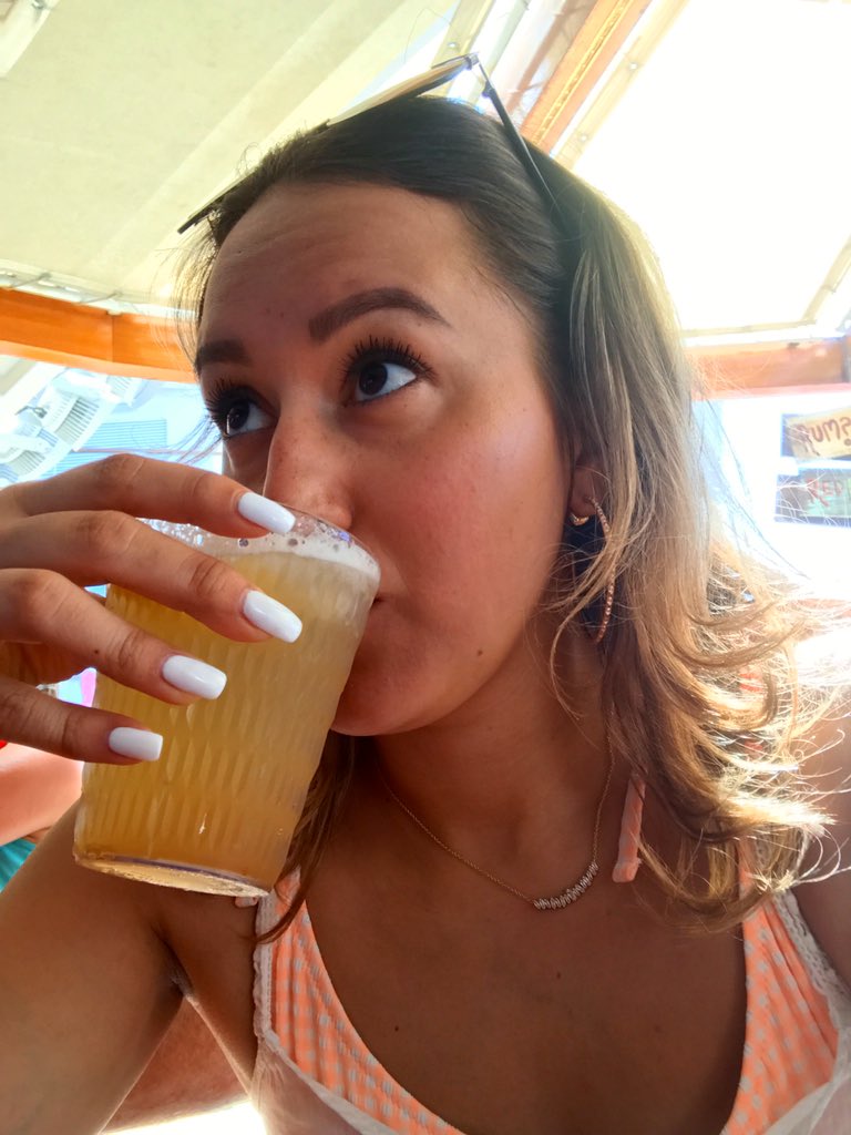 whatitdoAB's tweet image. #REPLYCHUG