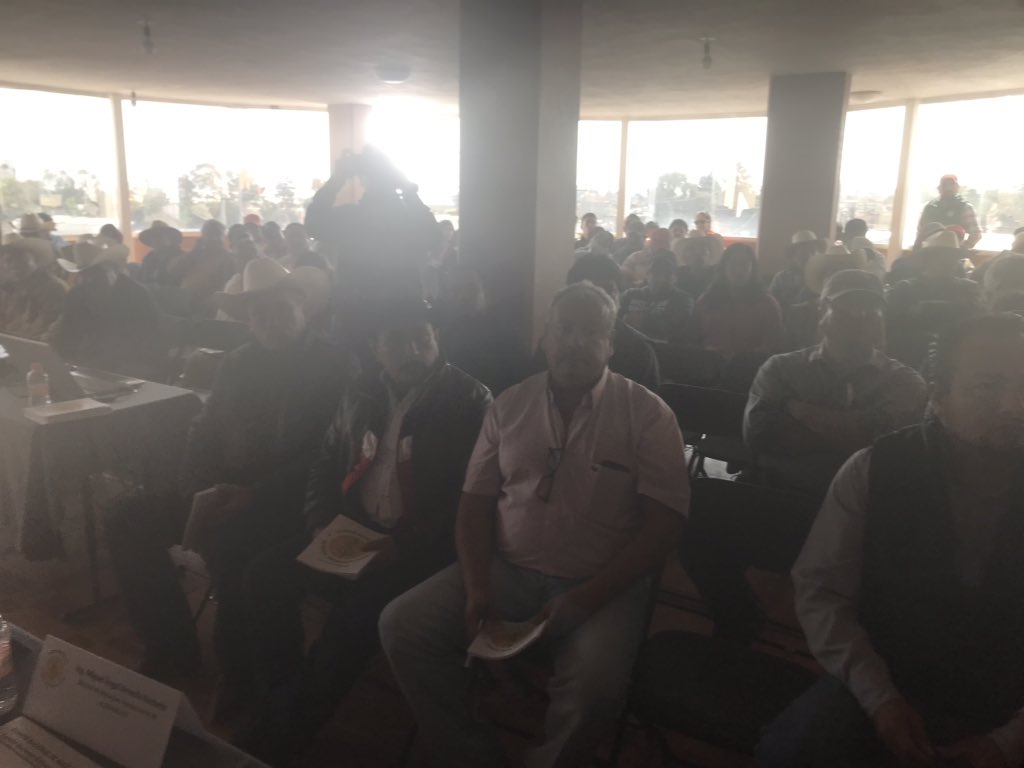 En representación del Subrio @gwinderm Inauguramos junto con Comité Nal Sist Producto Maíz los trabajos del Taller Capacitación: fondos aseguramiento, labranza conservación, Financiamiento-En sintonía con las nvas políticas públicas <a href="/Agricultura_mex/">Secretaría de Agricultura y Desarrollo Rural</a> <a href="/Agroasemex/">Agroasemex</a> <a href="/FNDMX/">Financiera Nacional</a> <a href="/vmva1950/">Víctor Villalobos Arámbula</a>