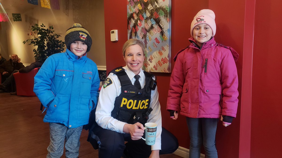 OPP_WR's tweet photo. Great people, interesting questions and new relationships built. A BIG #ThankYou to everyone that stopped by @SaborEspresso in Simcoe.  Stay tuned for the next Tea with the #OPP or Coffee with a #Cop. @NorfolkCountyCA #NorfolkOPP ^es https://t.co/CIv12VjoAS