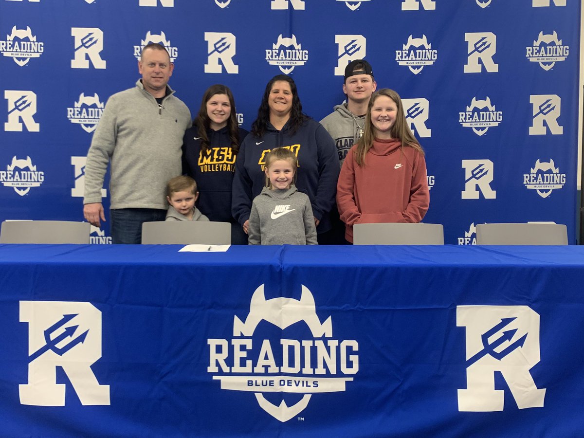 ReadingAthletic's tweet photo. Congratulations and best of luck to Erin Androne on her commitment to MSJ to study Nursing and play Volleyball! https://t.co/X8OaVdBivN