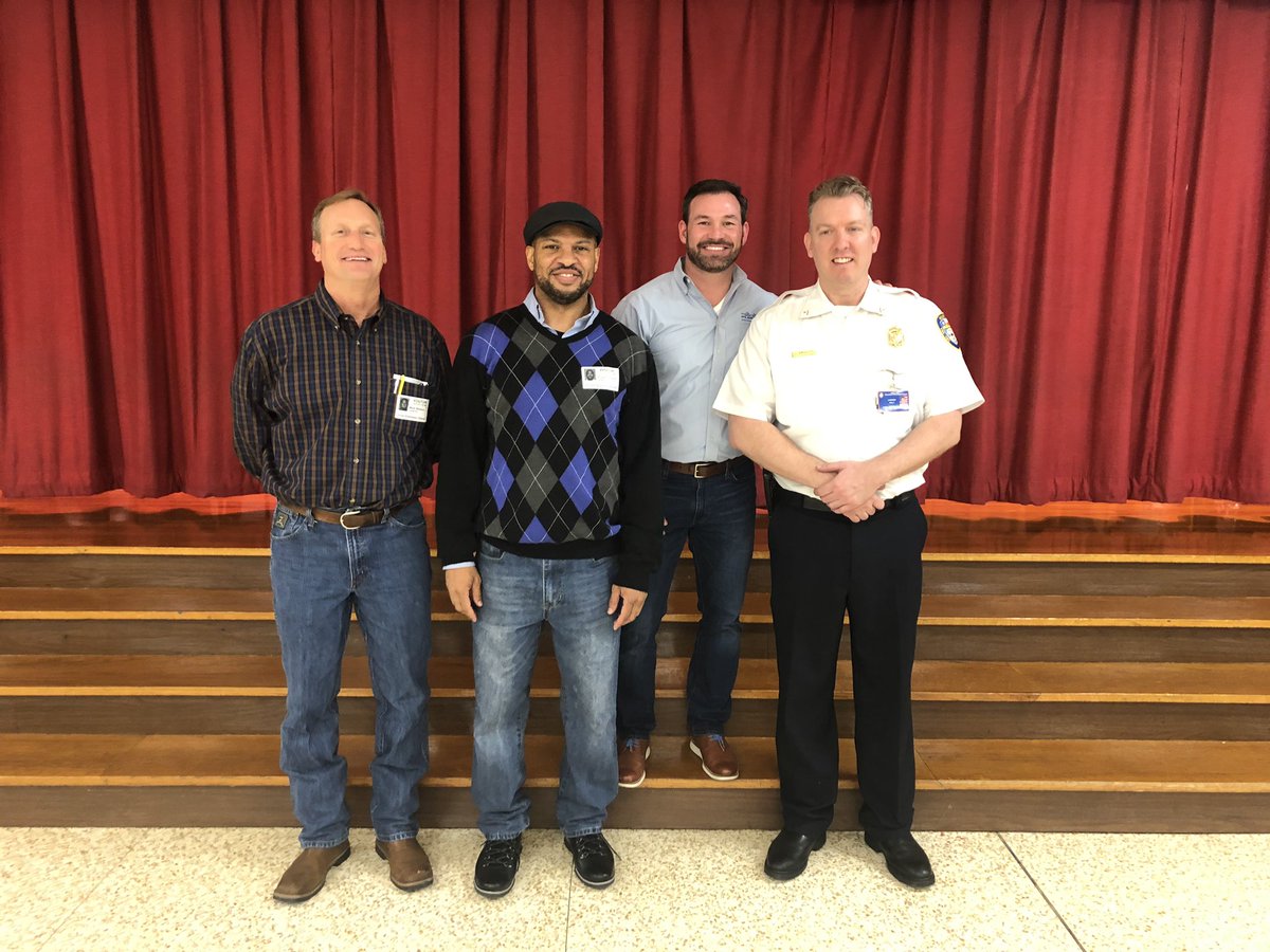ErmelES_AISD's tweet image. Thank you again Ermel Alumni for coming to speak to the students at Career Day! The kids LOVED learning and relating to you all. @tieuellegacy @MarkAPark @maestro4tech @lmamerson @drgoffney @KatyRoede