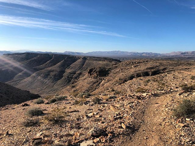 McGhiesLV's tweet photo. Love this Trail! #mcghieslv #swr #singletrack #mtb #beyondvegas #trekbikes #cannondale #intensecycles #getoutside https://t.co/tLx9O5isi5 https://t.co/jJibKBFPGY
