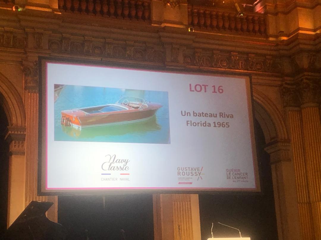 ChantierNavy's tweet photo. Engagement bénévole de Navy Classic à renouveler! 🙂Récupération d'un Riva super Florida 🚤(offert par Steeve Burggraf), passé entre nos mains pour le rendre présentable à la vente aux enchères organisée par Mr Lemos au profit de #Gustaveroussy à la @mairiedeparis . #navyclassic https://t.co/UUWuZnIU7f
