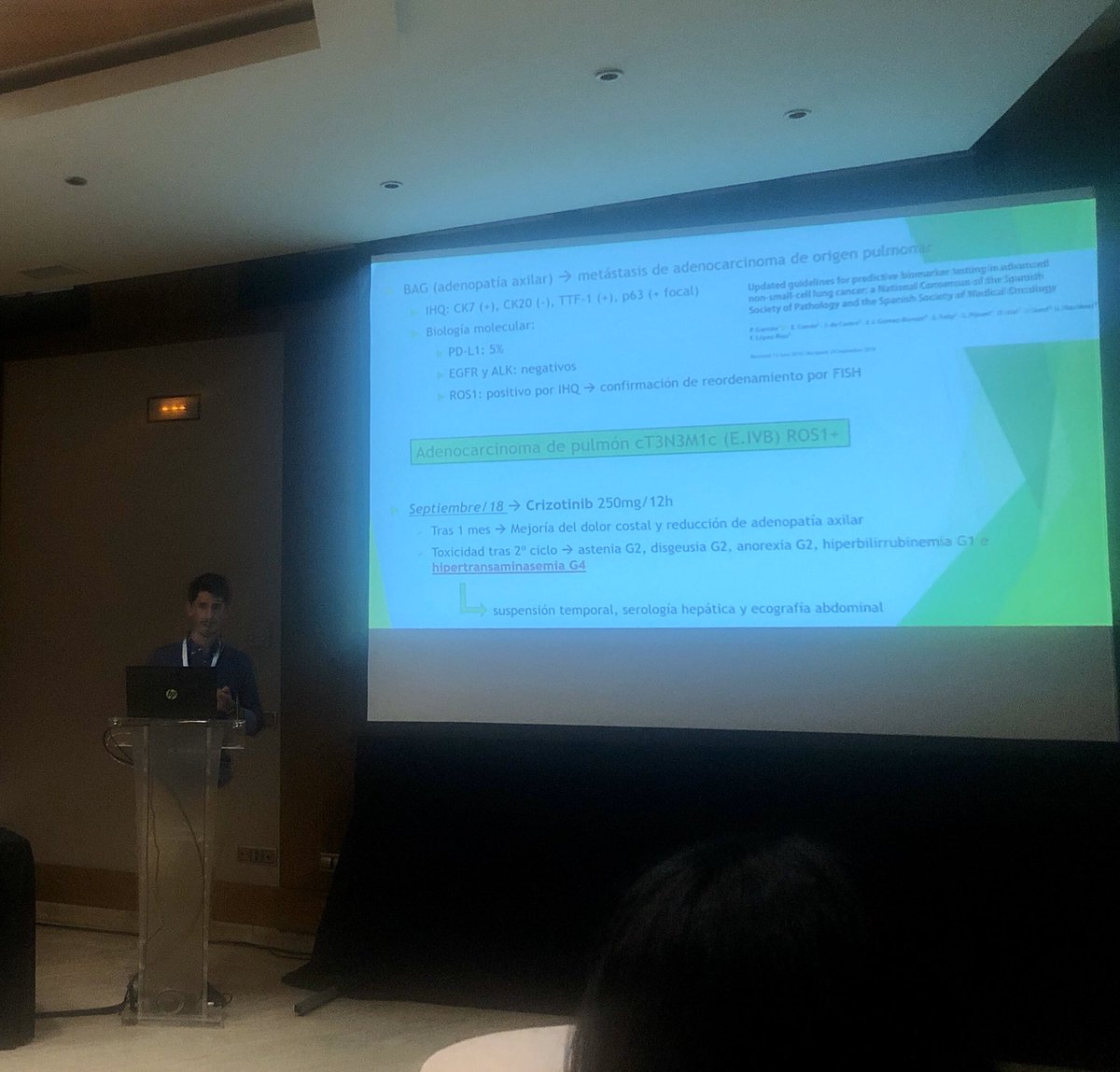 analauraortega's tweet photo. Primer concurso de casos clínicos de cáncer de pulmón para residentes de Andalucía #FAETT. Finalistas: dr. David Fernández @davidegaray90 del @HospitalJaen, dr. Julio César Nieto y dra. Gema Saavedra del @HUReinaSofia ¡Enhorabuena! 👏👏👏 https://t.co/ExuSM5huzc