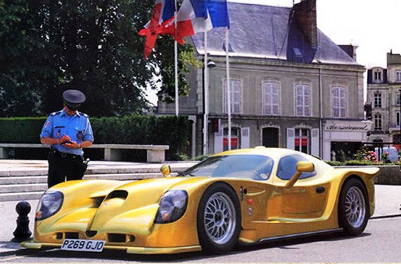 🏁Not speeding, just qualifying🏁 

#flashbackfriday to 1997 with the GTR1 in Le Mans, France