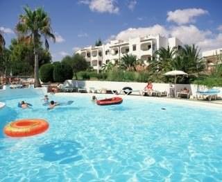 Kids_Hotels's tweet photo. Kids friendly in #SaComa #ApartamentosEuropaSantLlorencDesCardassar starting at EUR24.31 https://t.co/Pi6WjKCy27 https://t.co/VmBosmIFJL