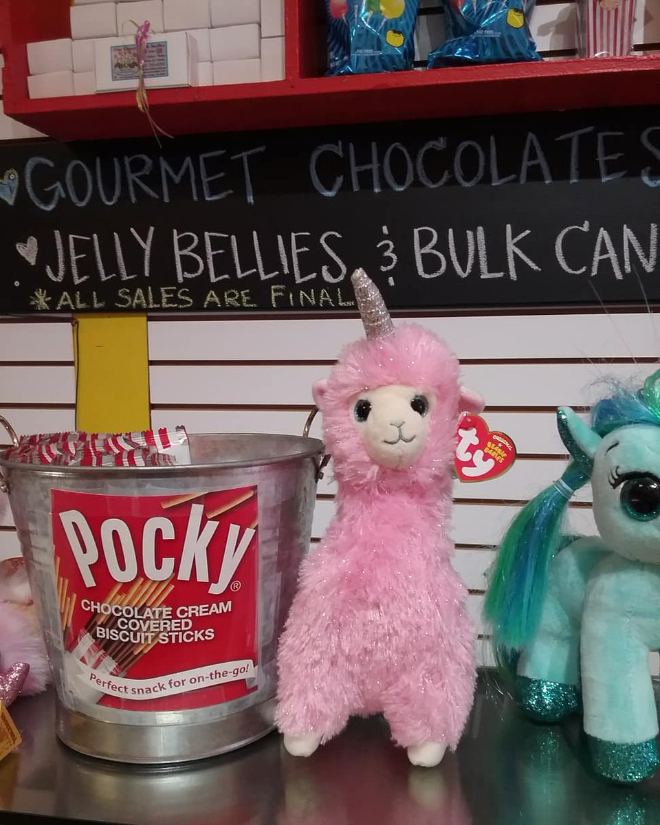 mountdoracandy's tweet photo. Come check out our goodies there's a little something for EVERYONE!
#mountdoraconfectionary #chocolate #candyshop #icecream #milkshakes https://t.co/irZsAEmIIg