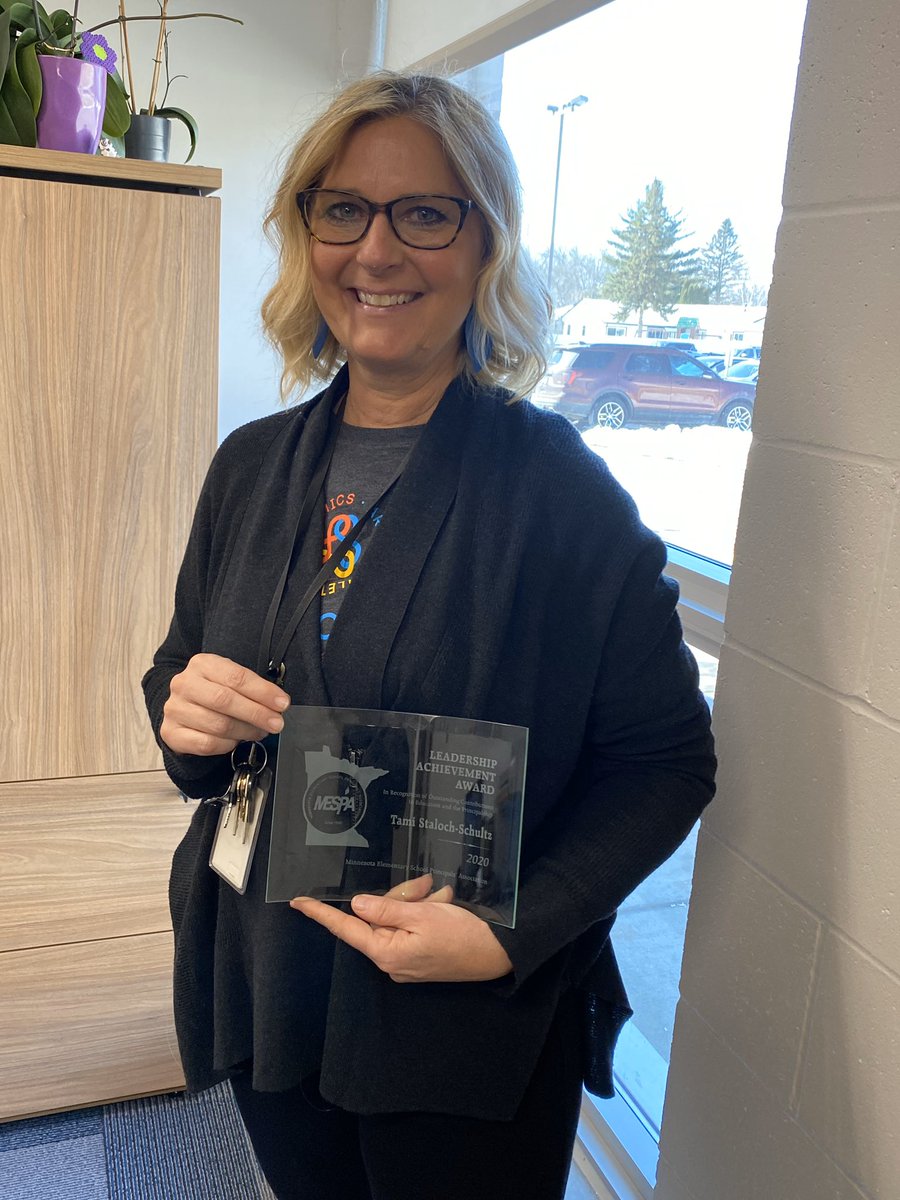 Congratulations to Tami Staloch-Schultz for receiving the Minnesota Elementary School Principal’s Association Leadership Achievement Award! We are so thankful to have her at Westview! <a href="/ISD196schools/">DISTRICT 196-ʀᴏsᴇᴍᴏᴜɴᴛ-ᴀᴘᴘʟᴇ ᴠᴀʟʟᴇʏ-ᴇᴀɢᴀɴ sᴄʜᴏᴏʟs</a> <a href="/TamiSS196/">Tami Staloch-Schultz</a> <a href="/MESPAprincipals/">MESPA Principals</a>