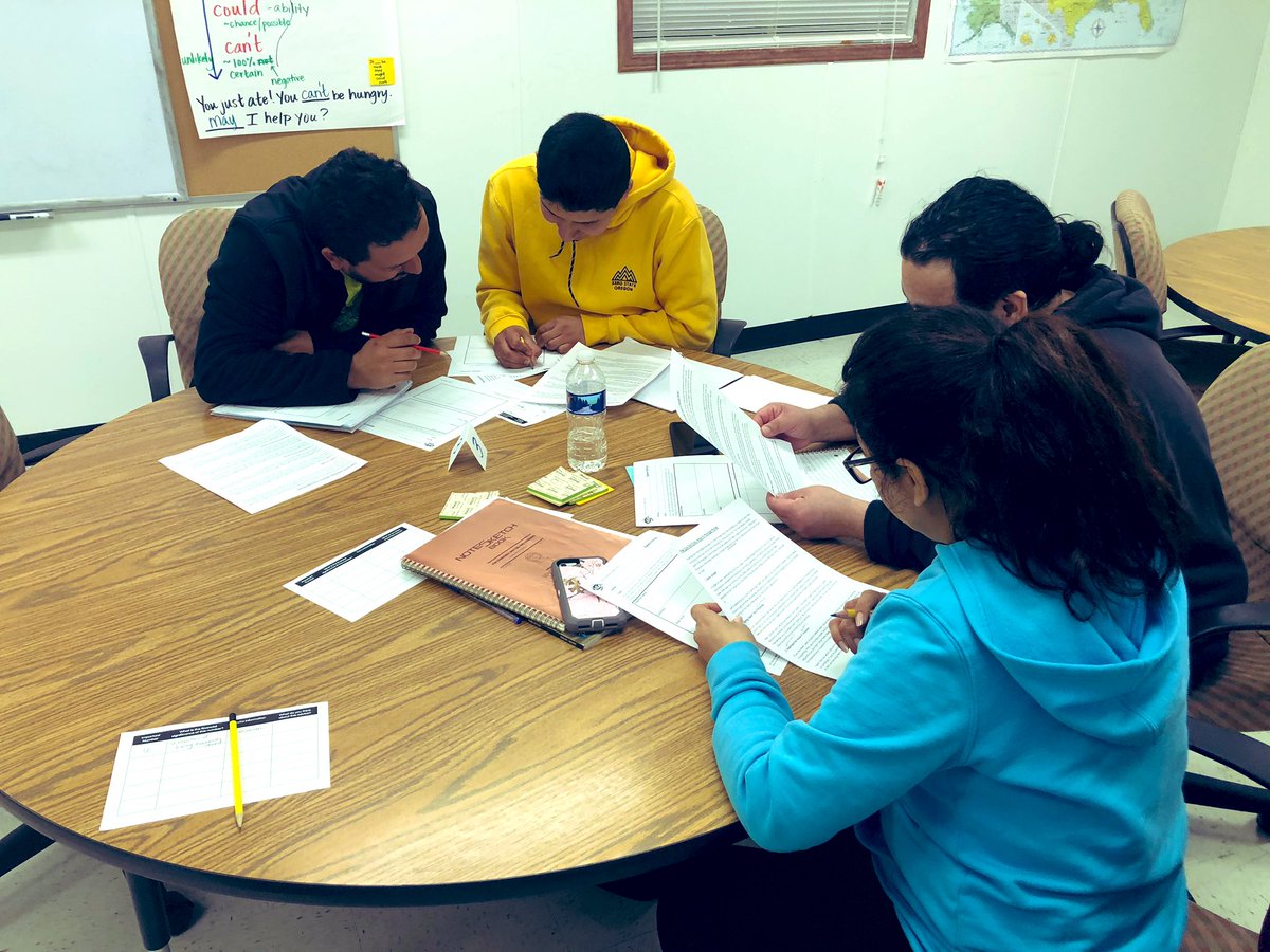 MrsLightner_IAS's tweet photo. 📚🧩Using a jigsaw reading protocol to find the best ways to manage your money. High Advanced students work together to analyze their section of the article before reporting back to their home group. 💸🧾@ACE_AdultESOL https://t.co/UUfMeC5Brw