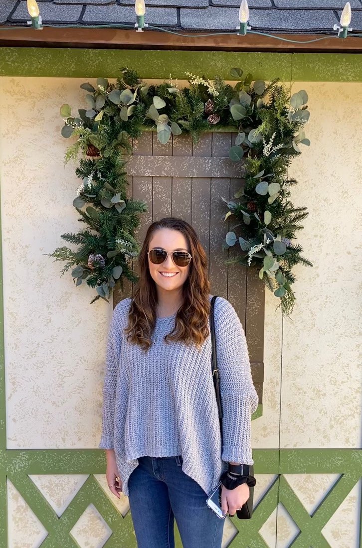 RaiderAwakening's tweet image. Meet your RAL
Ending the week with...
Table Staff Head

Name: Danielle Baas
Classification: Junior
Major: Education (middle school math)
Hometown: Roanoke, TX
RA Retreated: 57 Eternal Pursuit 
Favorite Saint: St. Catherine of Siena 
Favorite celebrity: Jana Kramer