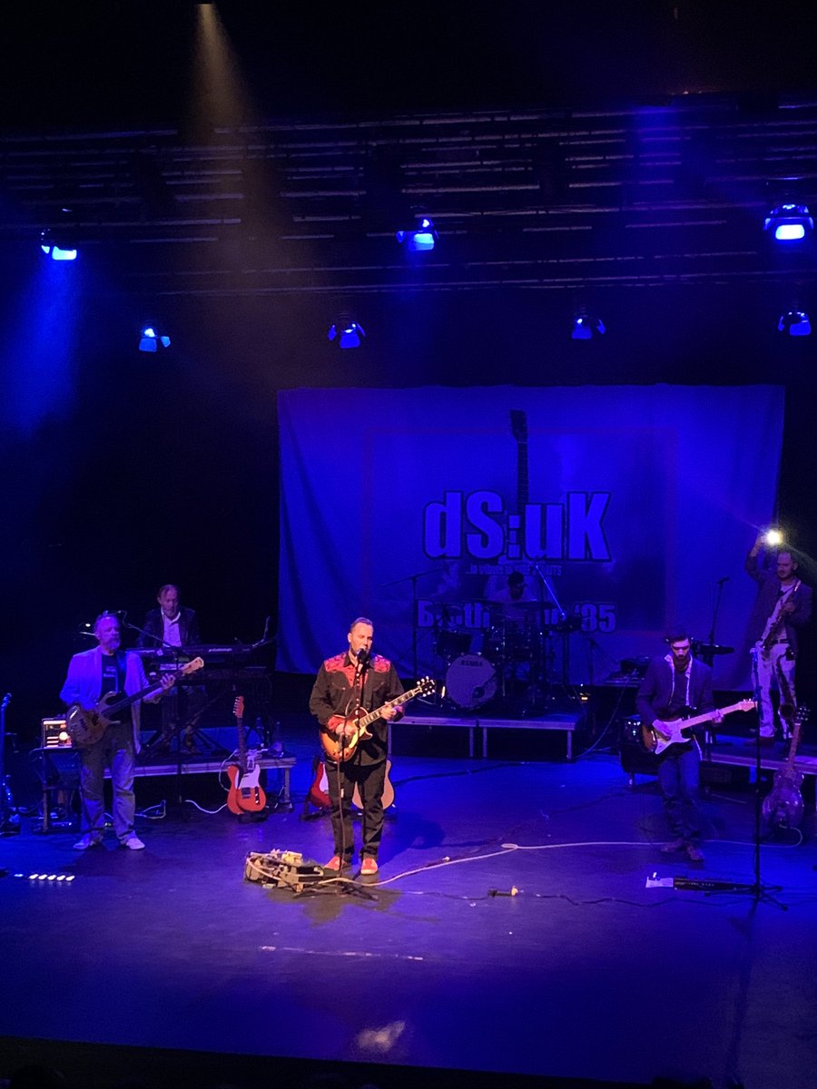 Incredible music bringing awesome memories from the 80’s when we were at school #meopham. Play R &amp; J for Danny and Sue Pearce as it was their wedding song <a href="/Absolute80s/">Absolute 80s</a> #DireStraits