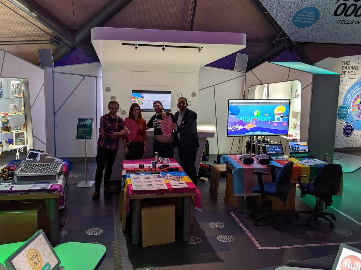 scicurious_pod's tweet photo. The doors are open @gsc1 @Jedirussian001 @daniel_williams @ASleepyWanderer #sciencelates https://t.co/dfLikGN083