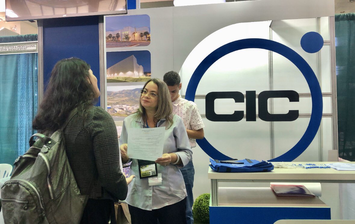CICConstruction's tweet photo. Empowering girls to explore careers in the construction industry at CIC! https://t.co/p538sVTxZk