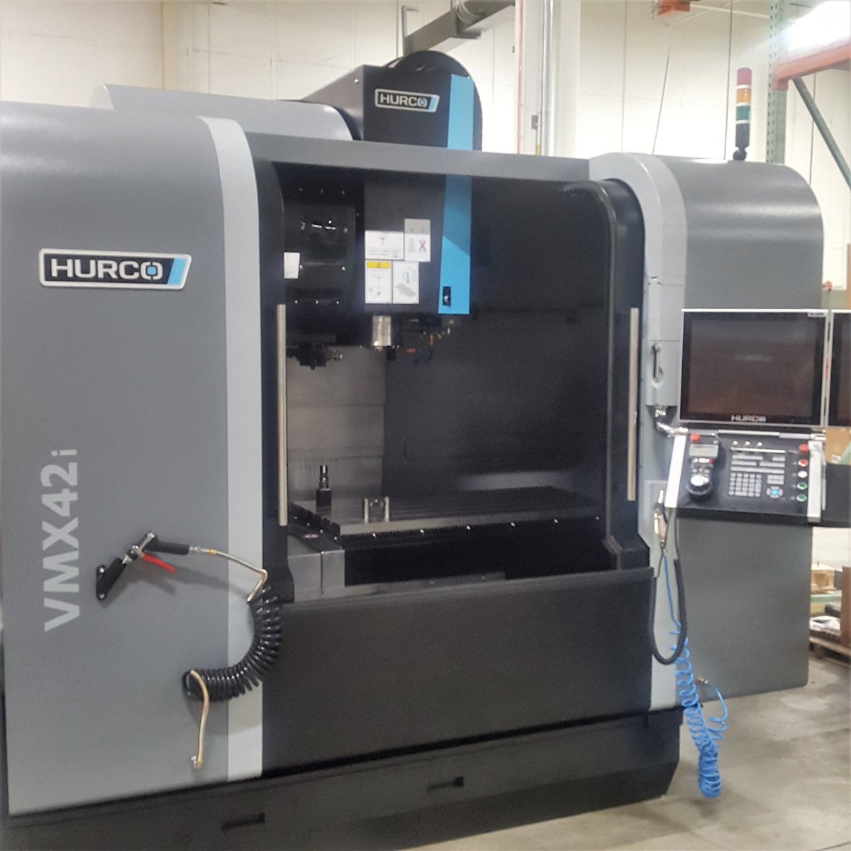 Blum_Novotest's tweet image. #FridayFromTheField! Check out one of this week&apos;s installs: a Z-Nano #toolsetter on a @hurcousa VMX241. Tool setters are a compact &amp;amp; economic way to check for tool breakage &amp;amp; #measure tool length within the #cncmachine. #manufacturing #HURCO #VMC #machinetool #measureXperts