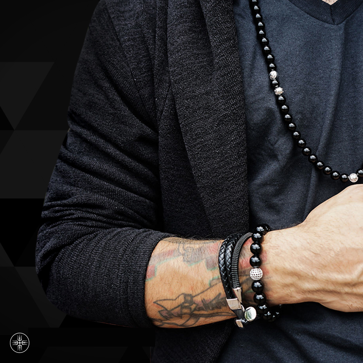 Forziani's tweet photo. Black Onyx paired with silver and natural leather to keep you grounded. Discover our all new Power Beads collection inspired by nature and healing. Available now at https://t.co/7z6NhLxD0S // #forziani #powerbeads #mensjewelry #mensfashion #joinforziani https://t.co/FTX3EDreRH