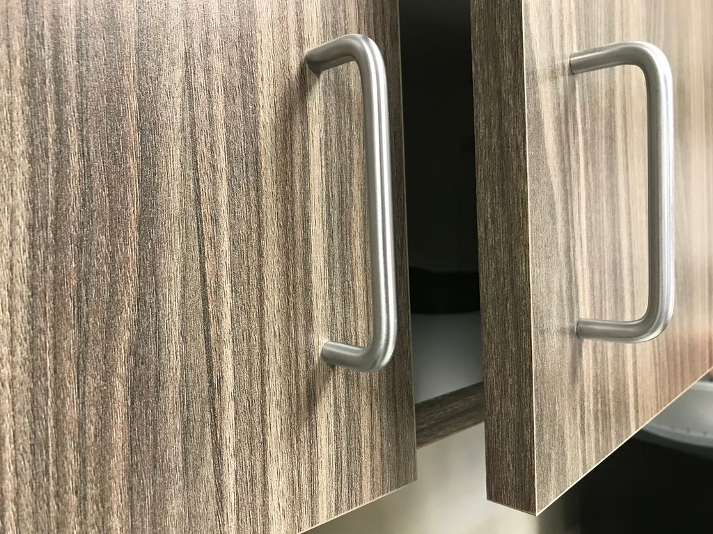 panolam's tweet photo. Open for possibilities! Let your inspiration take you on an #UntoldJourney WW4400.
#Nevamar #imteriordesign #kitchendesign #casegoods #officedesign #hospitaldesign #schooldesign #cabinets #cabinetdesign #laminate #Panolam https://t.co/y7m7Z3DXTB
