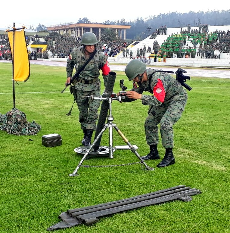 EjercitoECU's tweet photo. En @esmil se realizó la competencia de destrezas militares por conmemorarse los 191 años de creación de nuestra institución, participaron todas las unidades militares del @EjercitoECU, la Primera División fue la ganadora de este evento. #EjércitoMarcaDeVictoria https://t.co/mBhj7J9eN4
