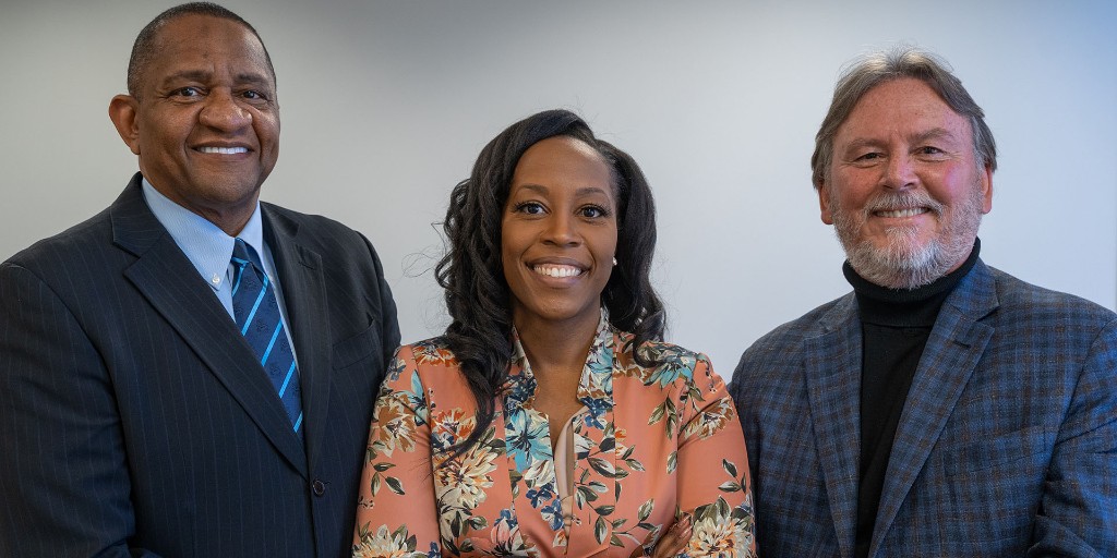 MWLogisticsHQ's tweet photo. Meet the @MWLogisticsHQ team that will be representing MWL at @FoodShippers conference!  Make sure to say hi to MW Logistics CEO, Mitchell Ward (left); COO, Andy Pierce (right); and Associate Director of Operations, Rayla McDonald (center). 
#logistics #transport #freight https://t.co/WTtEkLc3xt