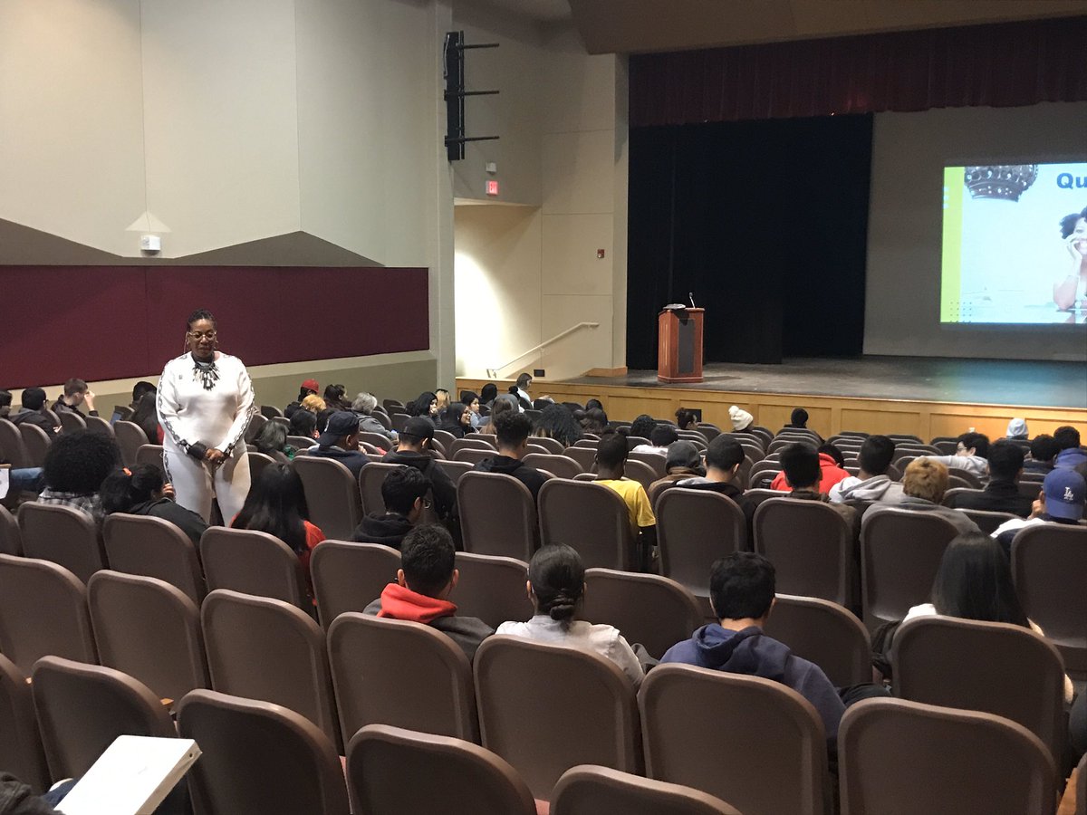 JA_Centex's tweet image. Return to your roots! @TravisRebels alumna Alta Alexander of @Altatudes1 retuned to her alma mater today to share her entrepreneurial journey with the senior class. Once a rebel, always a rebel! #jacentex #jalaunchlesson