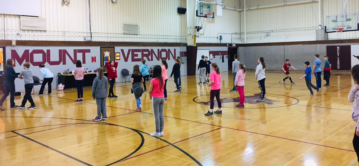 ahawker4's tweet photo. Co-teaching a dance unit for PE @ MVMS today! Thank you to Dance Arts Iowa guest teachers who were here earlier in the week collaborating! #moderndance #irishstep #ballet     @gregbatenhorst @HaugseBob @gmurphy824 https://t.co/lT1jAz5Zch
