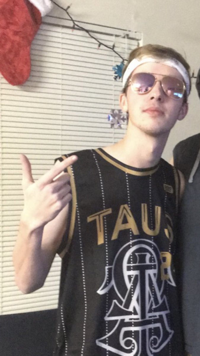 The first walker of the day is Will Ferguson!! Will is from Gross Pointe Woods and this is is second year walking because “Two years in a row, let’s get it!!”  Donate to Will here: secure.nationalmssociety.org/site/Donation2…