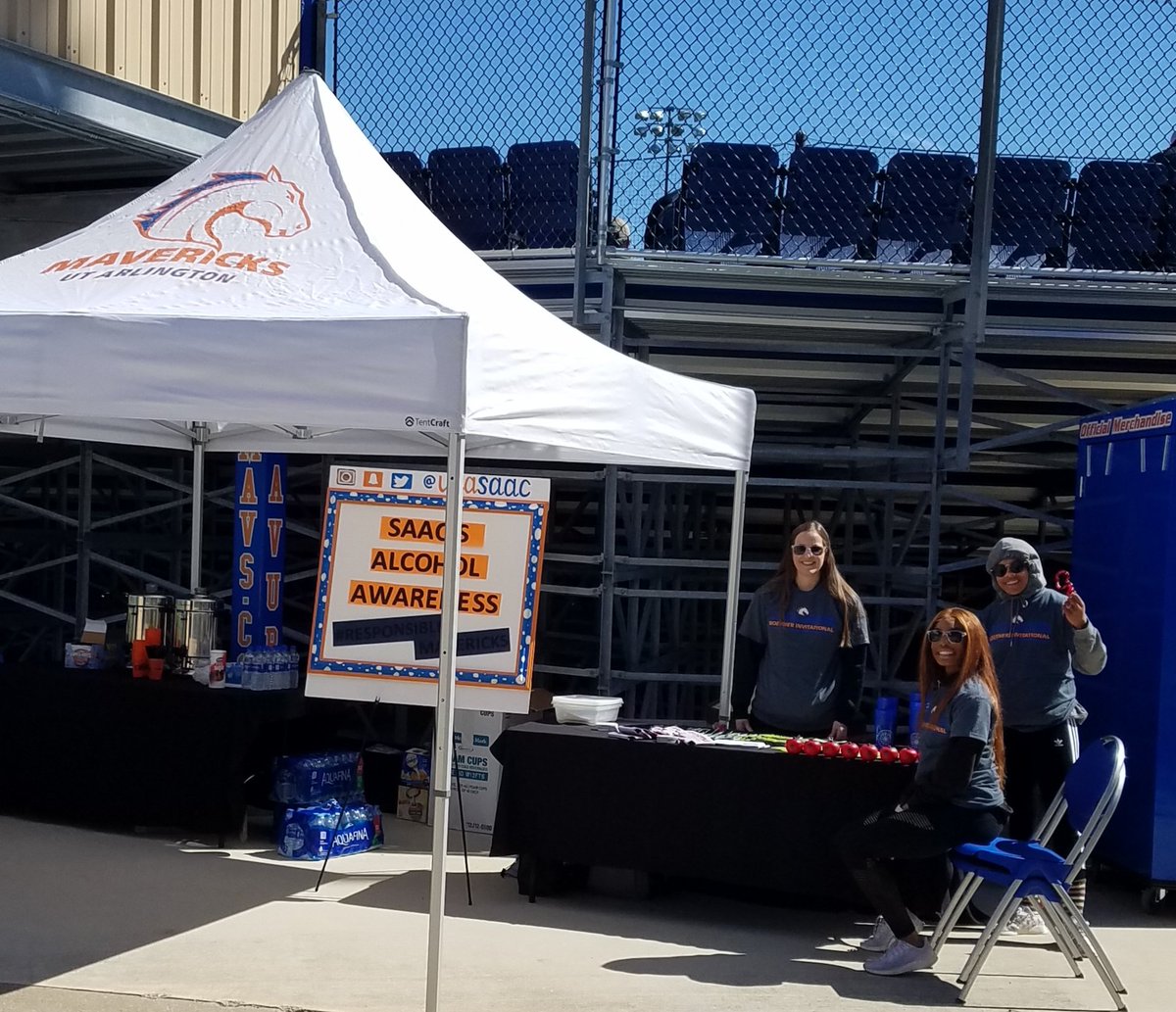 DebbieRanee's tweet photo. Come visit our @UTASAAC #ResponsibleMavericks educational tent and enjoy a complimentary drink from our Non-Bar! Celebrating the Inaugural @UTAMavsSoftball Boerner Invitational in remembrance of Melissa Boerner #thereal12 https://t.co/6HDqr0JTp9
