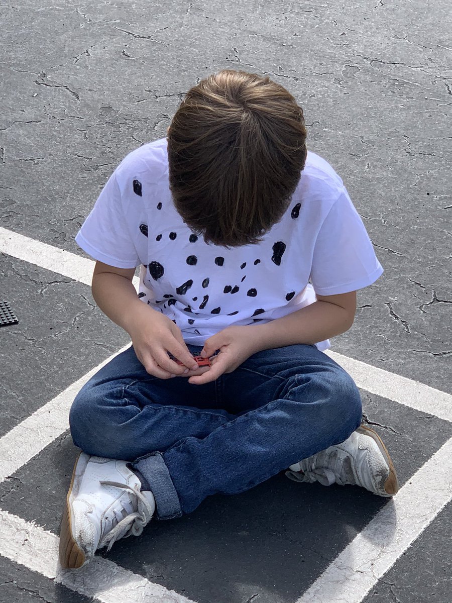 Haweselementary's tweet photo. Dalmatians have invaded Hawes for our celebration of the 101st day of a school! #lotsofspots #seeingspots #bark #behawwsome #hawesnation https://t.co/Ru6STE1nxI