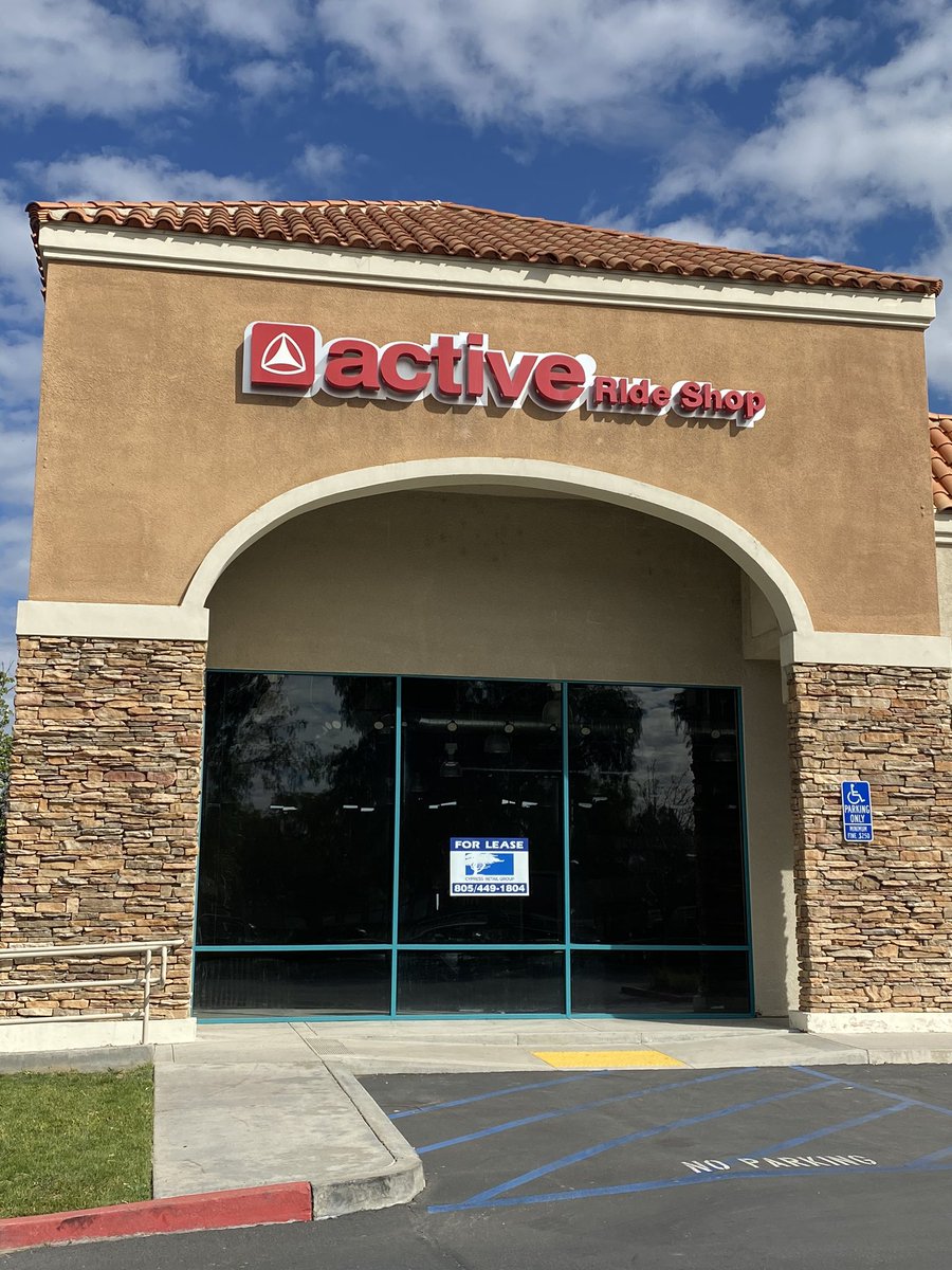 CypressRetail's tweet photo. 6,500 sf space (former Active) available at the Valencia Shopping Center! NEC of Magic Mtn/Auto Center. Contact Bob Haas or Matt Haas for more info, (805) 449-1804. #SantaClarita #CRE https://t.co/60JgNPQrod