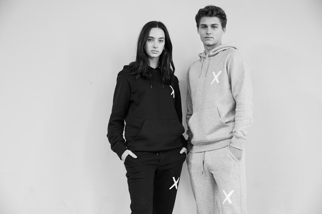 Myflexprint's tweet photo. Twinning is winning - get yourself some athleisure wear that's fully customized and double your order for cosy nights with your partner ✨ https://t.co/J6vpsXZptE