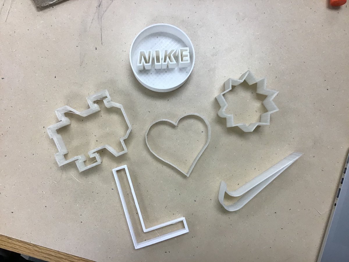 OP97Design's tweet photo. A huge thanks to ⁦@brooks_pto⁩ for additional 3D printers. The 6th grade are loving their designed cookie cutters #oakpark97 #bebrooks97 #op97Design https://t.co/hL5KpY6cUf