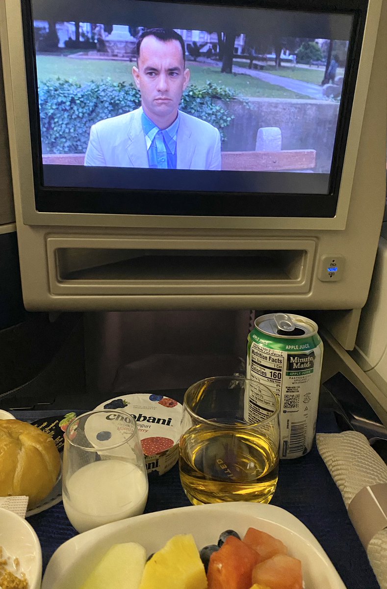 Yoooo!!! Huge shout out to @united for introducing me to Forrest Gump this morning on my flight. And yes, I know I’m coming super late to the party, but let’s just embrace the idea that I showed up and finally watched the movie!🙈🤷🏽‍♂️ #runforrestrun #inflightentertainment