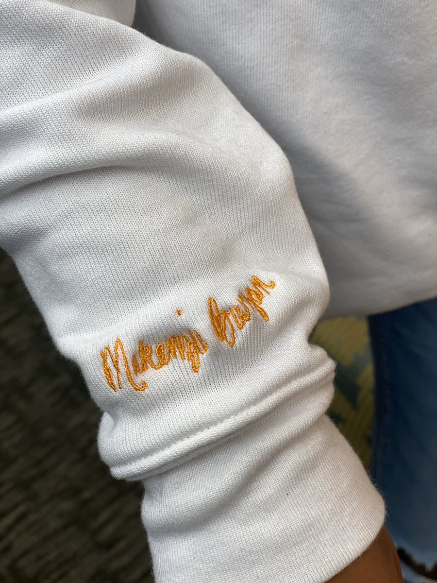m_g0ld's tweet photo. Your favorite CEO 🧡🧡🧡 #MoufFull https://t.co/CWrYqpGobJ