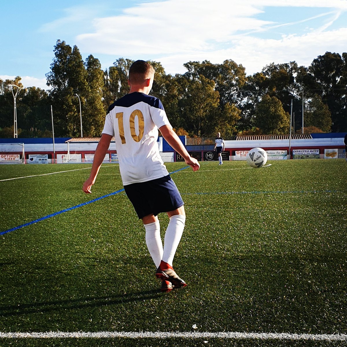 EMCAcademy's tweet photo. ⚽🐰Easter soccer school dates🐰⚽

Wednesday 8th April
9am-3pm
Futsal &amp; skillz school
U10-13
Mascalls School
TN12 6LT
£25

Thursday 9th April
9am-3pm
Futsal &amp; skillz school
U6-9
Mascalls School
TN12 6LT
£25

Bookings contact 07793029247.

🐰⚽🐣⚽ https://t.co/jGdfulNbuL