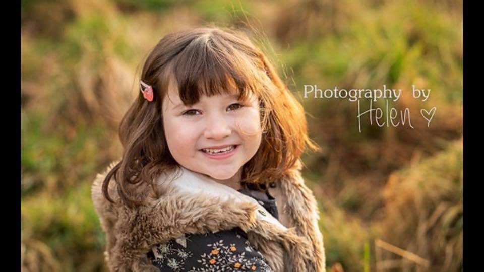OliviasJourney5's tweet photo. A wonderful lady (https://t.co/fZWwZNnj9C offered) to do some photos of @OliviasJourney5 and family Thank you so much. Story from @Nicolafern1 here https://t.co/XjL4dZGUmE https://t.co/85AzlHZ1Dj