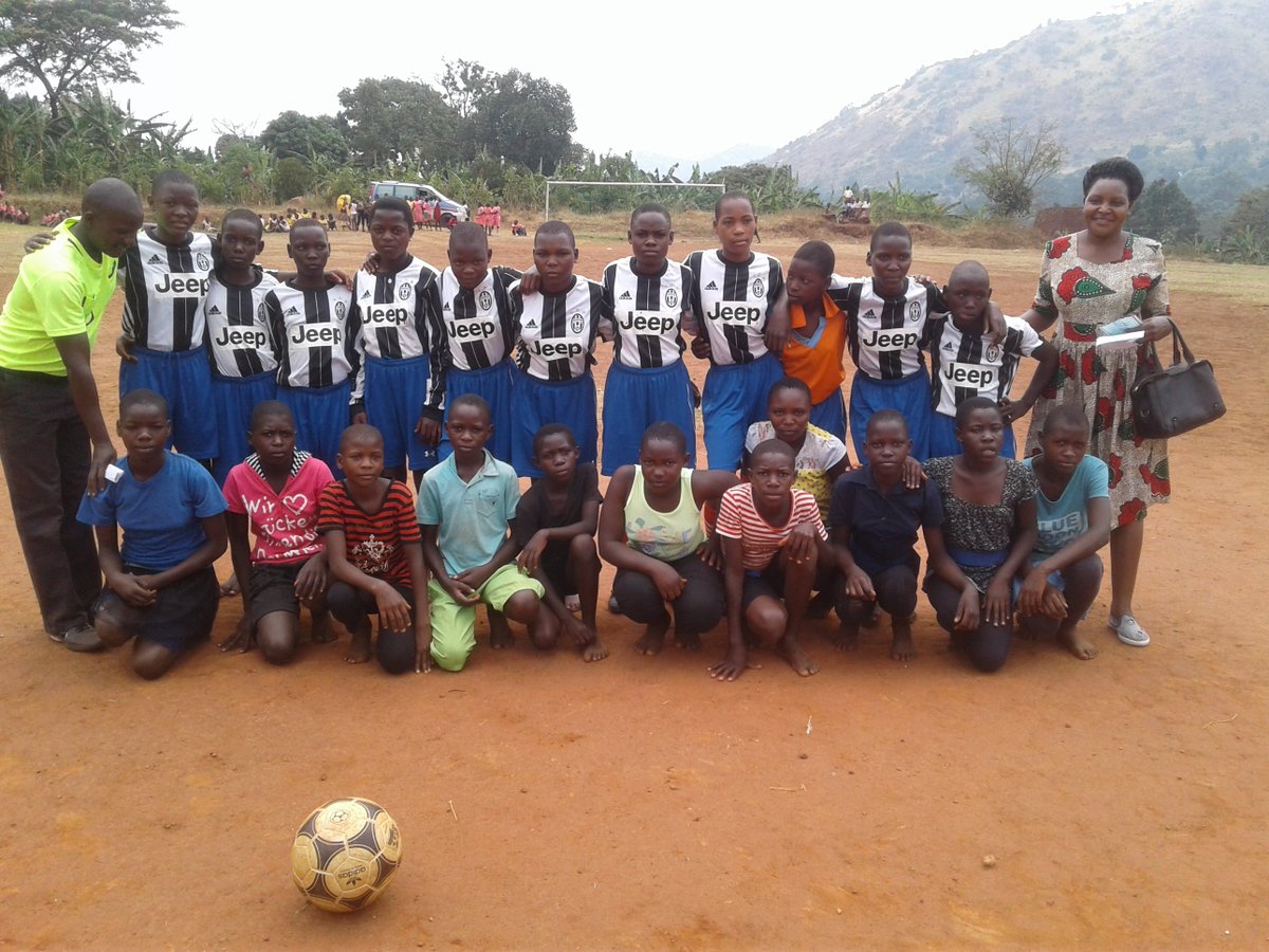 GodfreyNanz1's tweet photo. Sweet amazing souls discovering their talents, I cant wait to attend this Girls soccer event once again.. #Usikatetamaa Girls soccer Schools Tournament
keep Agirl in school campaign2020
#theyneededucation
#usikatetamaa #discovertalent https://t.co/GgO8eDKFvq