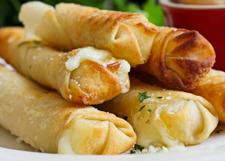 The Two Bite Club On Twitter Air Fryer Wonton Mozzarella Sticks Are A Healthy Alternative To Fried Mozzarella Sticks At Just 100 Calories Each Recipe Https T Co Ebpkktqqfv Mozzarellasticks Airfryerrecipe Https T Co Tygcjtt1ta