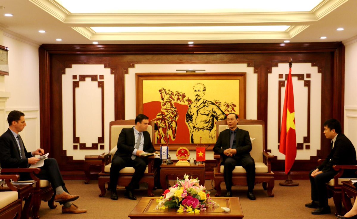 NadavEshcar's tweet photo. Met with Le Đình Tho, Dep. Minister of Transport of #Vietnam 🇻🇳. I shared about the 🇮🇱#automotive industry’s high relevance to 🇻🇳: #safety #SmartMobility #FuelChoice etc. also agreed to push for direct flights btwn #Hanoi & @TelAviv https://t.co/3sdvVQaE9Q