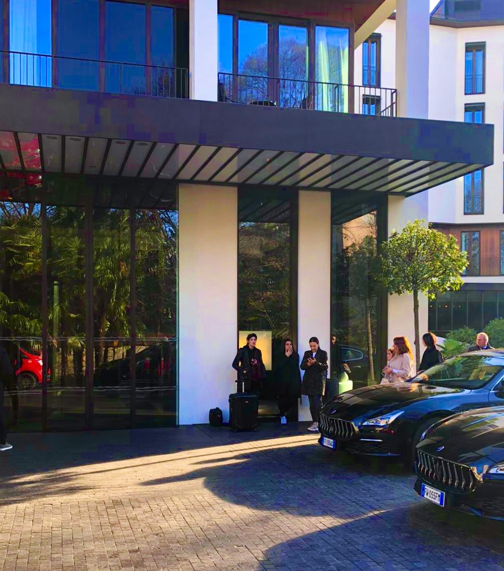 NCC_Patavino's tweet photo. Eccoci a Milano al Fashion Week con la Maserati Quattroporte Gran Lusso ncc
-
#autonoleggio #patavino #deluxe #services #maseratincc #ncc #maserati #quattroporte #ghibli #milano #fashionweek #moda #2020 #driver #professionisti https://t.co/lKPf9I6HQ8