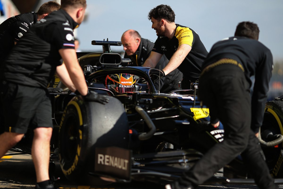 Sextou bonito com o superdesempenho do @OconEsteban hoje em Barcelona: o piloto da @RenaultF1Team foi o terceiro mais rápido do dia, atrás apenas dos dois carros da atual campeã. Semana que vem tem mais, entre os dias 26 e 28 de fevereiro. 😀 #RSspirit