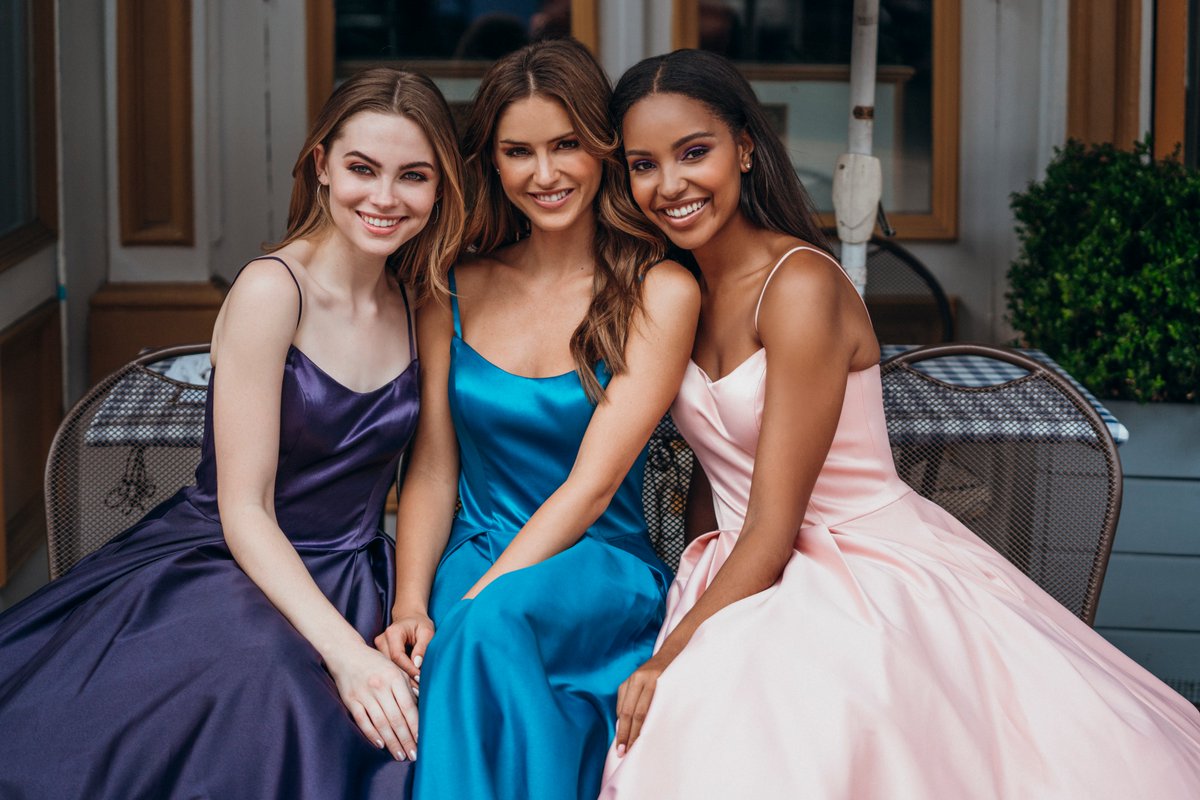 It's time to say yes to the PROM DRESS! 💫💕 #promdresses #denverprom #squadgoals