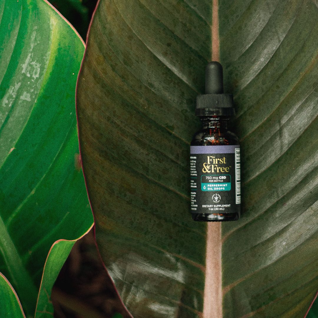 FirstandFree's tweet photo. It’s pure❤️between your body and hemp-derived isolate, a natural product with fully satisfying benefits.
#FirstandFree #CBDoil #CBDhealth #CanopyGrowth #wellness
https://t.co/jyr08UHRAJ https://t.co/hlLoJZiWYm