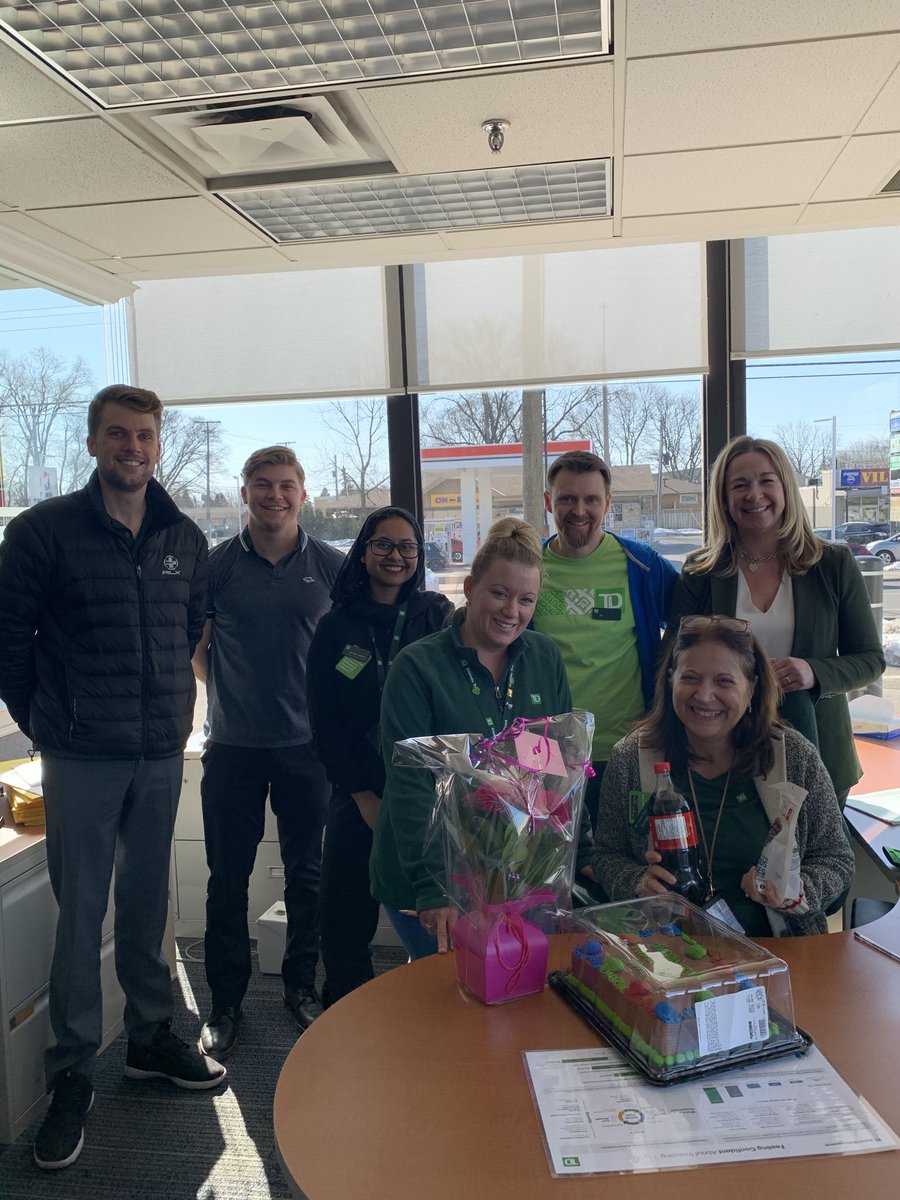elizabetta75's tweet photo. Celebrating 39 years with this amazing leader!  Happy Anniversary ⁦@ToniDelio⁩ !!!! https://t.co/gyXgqq4aqd
