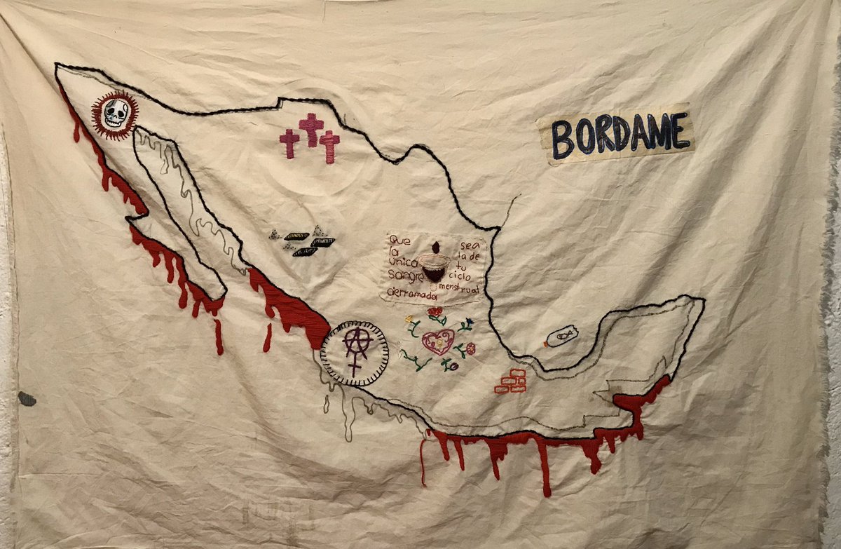 Cómo acción por #IngridEscamilla #Fatima y todas las mujeres que nos faltan llevaré una manta itinerante por parte de la <a href="/Clinica_Dibujo/">Clínica de Dibujantes Anónimos</a> en la que podrán dejar sus denuncias y protestas, no necesitan saber bordar.  Será en metro bellas artes a las 5:00 pm