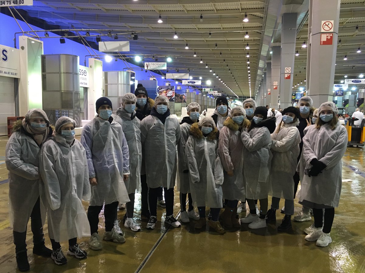 DemotzGS's tweet photo. Les Term Commerce à Paris
Pour notre dernier jour, visite du MIN de Rungis, plus grand marché au monde de produits frais, et ses cinq pavillons (marée, produits carnés, laitiers, fruits et légumes et enfin les fleurs). Avant de prendre le chemin du retour, une vision sur les… https://t.co/amdox3jp7Z