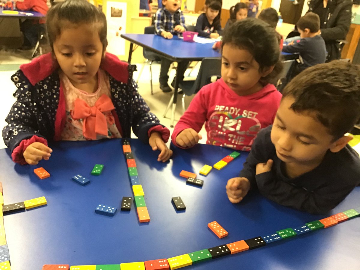 Matching number dots using Dominos