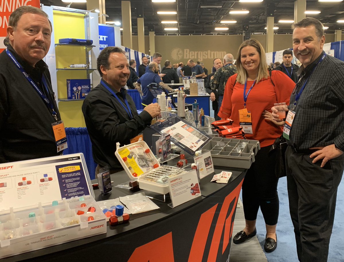 It’s another great day at @MACS_Worldwide  with our friends @PTENmagazine Mattie Gorman  and Scott Brown, ASE Certified Master Technician and Advance Level Specialist as they get the scoop on our Dual Manual Recycle Guard!
#ACservicesolutions
#ACequipment
#ACequipmentprotection