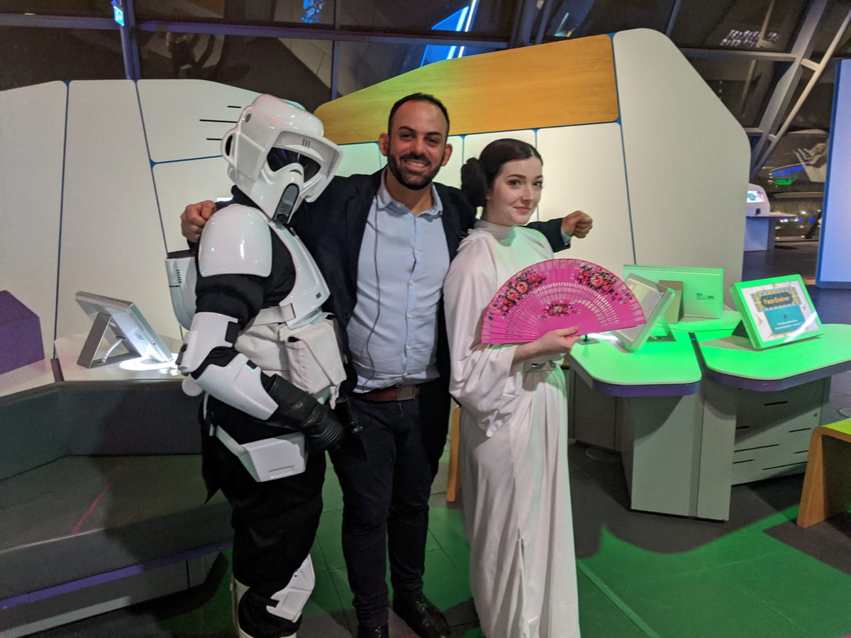 scicurious_pod's tweet photo. Uh-oh, Scicurious has been visited by the dark side @Jedirussian001 @gsc1 #sciencelates https://t.co/YLZEKspvbe